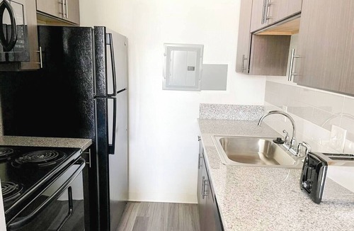 Cincinnati Apartment | Sleepover | Elite 1BD/1BA + Gym - Cincinnati