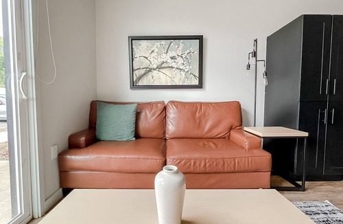 Bowling Green Apartment | Sleepover: Graceful 1BD/1BA - Bowling Green
