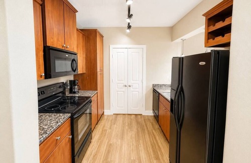 North Little Rock Apartment | Sleepover | Stylish 1BD/1BA + Pool - Little Rock