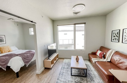 Bowling Green Apartment | Sleepover: Stylish 1BD/1BA - Bowling Green