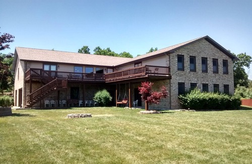 Frontier House | SLEEPS 14;INDOOR POOL,5BED/4BATH,SAND BEACH,PAVILION,CANOE,KAYAKS,PONTOON-RENTAL