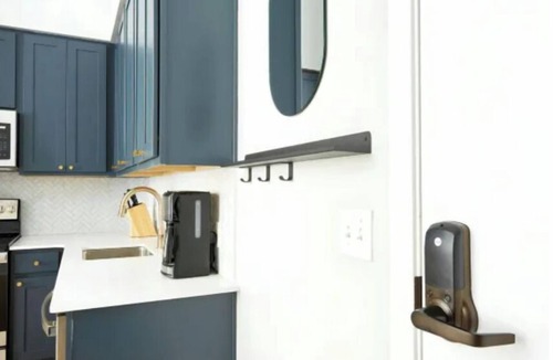 French Quarter Hotel | Sleeps 26 | Steps to French Quarter Entire Floor | The Harlequin by AvantStay