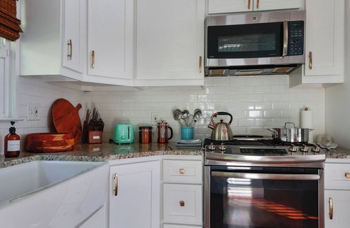 Forest Park House | Sloss Furnaces & Stadium - 10 min to UAB & Airport