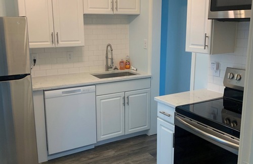 Northeast South Bend House | Smalstig Rockne Suites 1 mile to Notre Dame