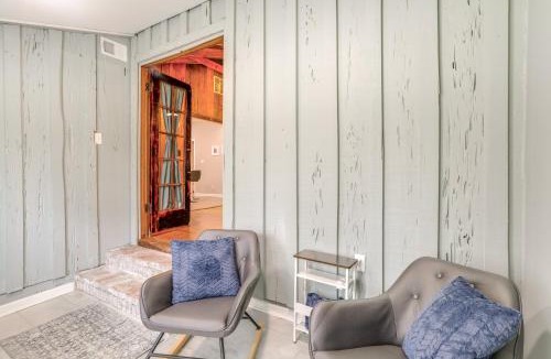 Pope House | Smart TV + Spacious Yard: Peaceful Pope Retreat