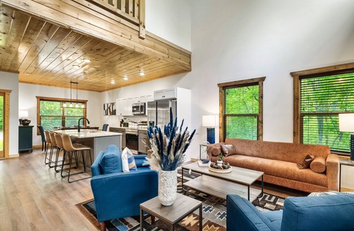 Sevierville Cabin | Smokies Private Pool Cabin, Sleeps 14,Theatre & Game Room, Minutes from Parkway!