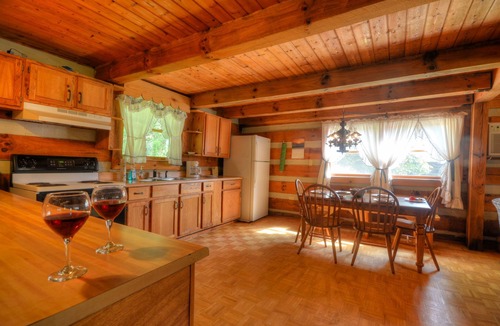 Bryson City House | Smoky Mountain Retreat # 3 - Authentic log cabin in the Great Smoky Mountains