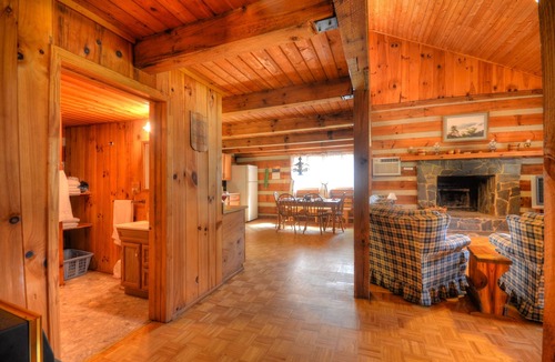 Bryson City House | Smoky Mountain Retreat # 3 - Authentic log cabin in the Great Smoky Mountains