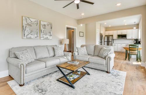 Waynesville Apartment | Smoky Mtn Getaway: Modern 2BR/2BA w/Stunning Views