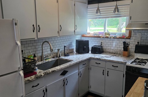 St. Helen House | Snowmobile. Ice Fish. Cross Country Ski, Pet Friendly! Bon Fire Pit.