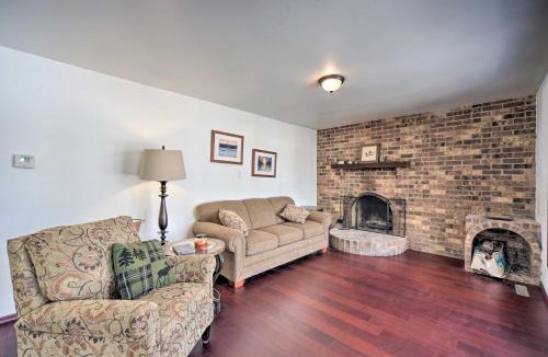 Danbury House | Snowmobile, Ice Fish & Explore! Lang Lake Cabin