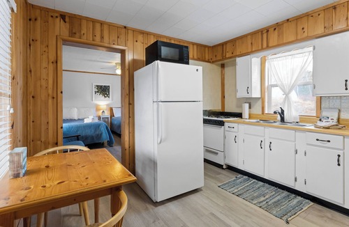Muskegon Apartment | Snug Harbor Inn | Blueberry Suite | Near Lake MI