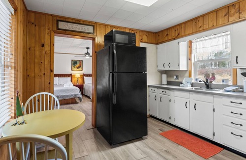 Muskegon House | Snug Harbor Inn | The Roost | Near Lake MI