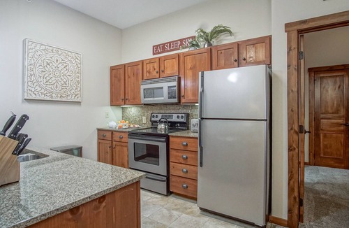 Edray Condo | Soaring Eagle #402: 2 Bedrooms, 2 Full Baths: Slope Side, Hot Tubs. Underground Parking.
