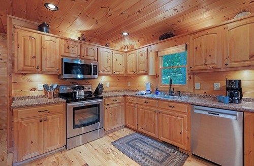 Morganton Cabin | Soaring Hawk Lodge - Morganton, GA