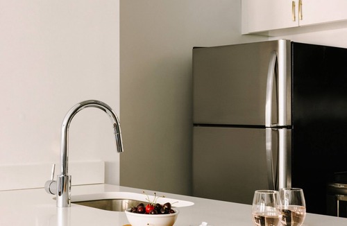 Downtown Detroit Apartment | Sonder Gabriel Richard | One-Bedroom Apartment