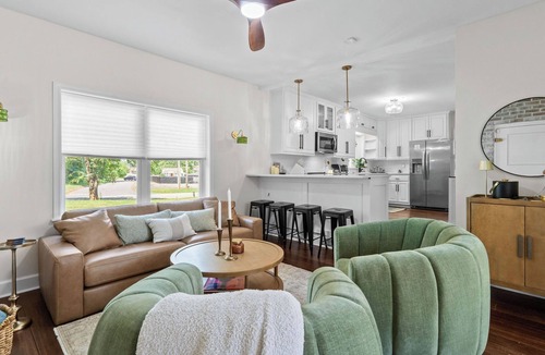 Northport House | Southern Charm at Stone Heights | Near Downtown Northport