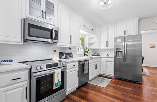 Northport House | Southern Charm at Stone Heights | Near Downtown Northport