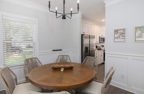 Mount Pleasant House | Southern Charming New Home-Mins to Beach & DT