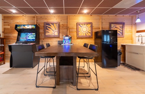 Sautee Nacoochee Ski Chalet | Southern Skies Chalet | Mountain Views Hot Tub Game Room