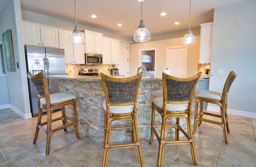 South Gulf Cove House | Spa 🌴Tropical Waterfront 🏝️Heated Pool🏖️Beach