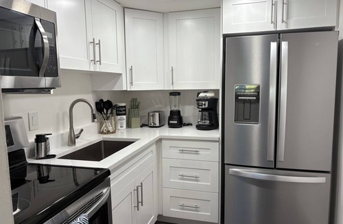 Delray Beach Apartment | Spacious 1-bedroom apartment with WiFi, AC in lovely East Delray Beach