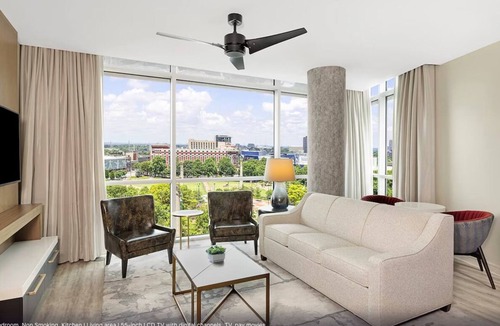 Castleberry Hill Resort | Spacious 1BDRM in Atlanta! Across street fro Centennial Park