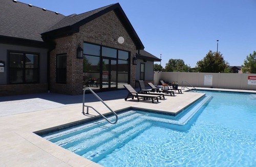 Rogers Apartment | Spacious 2BR, Walmart HQ, Heated Pool, Bike Lift & Bike Storage