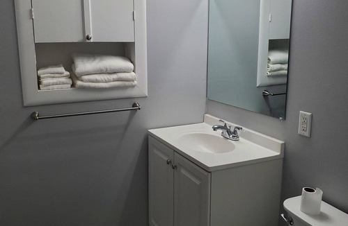 Harrison Township Apartment | Spacious 3-bedroom apartment in wonderful Harrison Twp on Lake St Clair Michigan