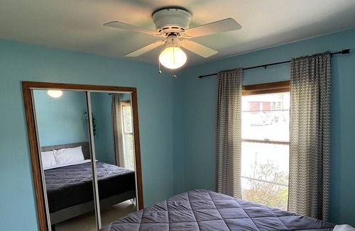 Urbana House | Spacious 3 bed 1.5 bath home