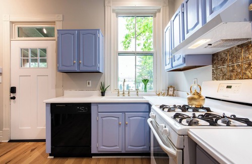 Old Louisville House | Spacious 3-bed House in Louisville with King beds, Bourbon Bar, 2 full kitchens