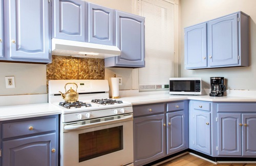 Old Louisville House | Spacious 3-bed House in Louisville with King beds, Bourbon Bar, 2 full kitchens