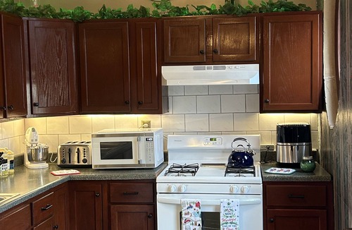 Ripley Apartment | Spacious 3-bedroom apartment with WiFi, AC in charming Ripley