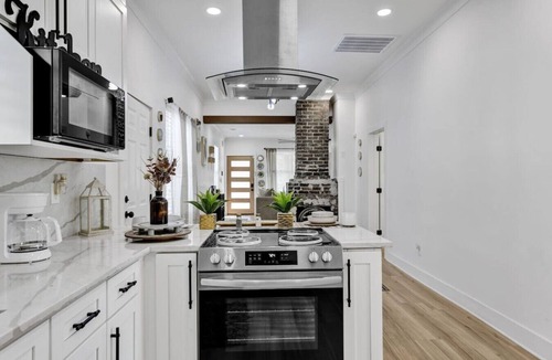 Forest Park House | Spacious 3BR Near UAB & Downtown | Sleeps 7 |