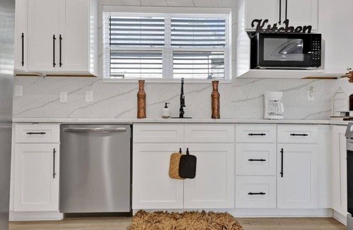 Forest Park House | Spacious 3BR Near UAB & Downtown | Sleeps 7 |