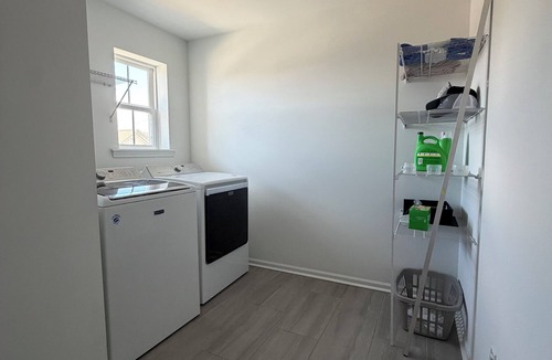 Steele Creek House | Spacious 3BR Retreat Near CLT Airport w/Pool