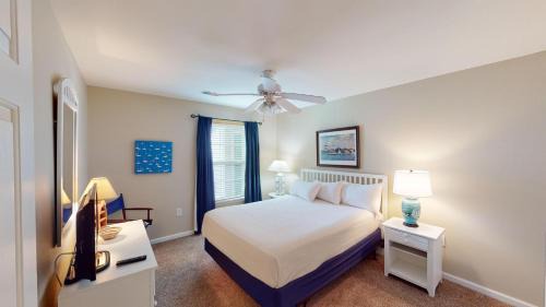 Pawleys Island House | Spacious 3BR Villa Groups of Six in Pawleys Island
