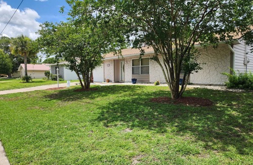 Palm Harbor House | Spacious 4-bedroom house with AC in Palm Coast with only 15 minutes to the Beach