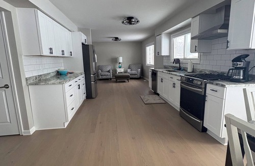Shelby Township House | Spacious 4-bedroom house in welcoming Shelby Twp on a lake with WiFi, AC