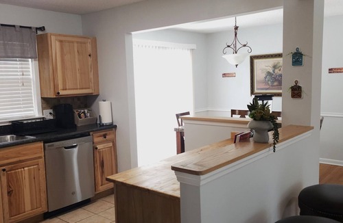 Madison House | Spacious 4-bedroom house with Galleria Pet-friendly. Fully fenced backyard.