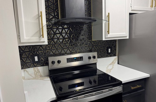 Church Street House | Spacious 4-bedroom house in gorgeous College Park with AC