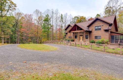 Maurertown House | Spacious 5,200-Sq-Ft Cabin in Shenandoah Valley