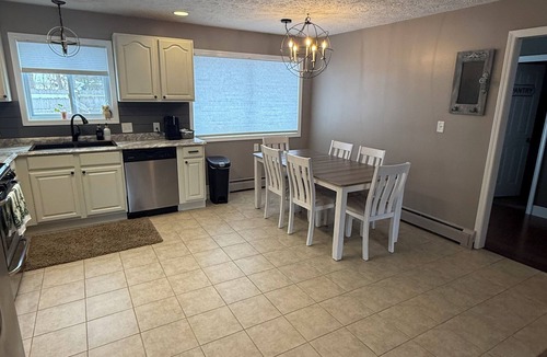Prudenville House | Spacious 5-bed Retreat Near Houghton Lake – Sleeps 10