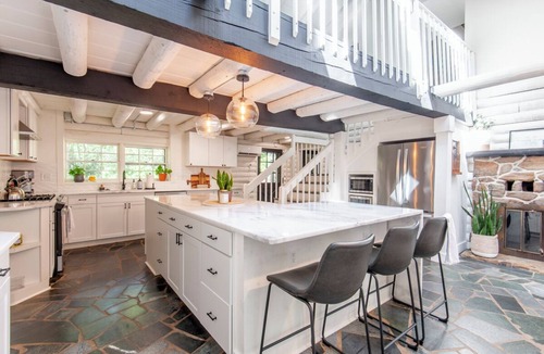 Charlottesville Cabin | Spacious 5-bedroom Cabin on 12 acres close to Wineries/Breweries/Hiking