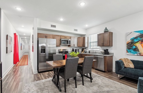 Florida Area Apartment | Spacious 5-bedroom apartment in New Orleans