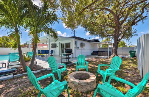 Ives Estates House | Spacious 5BR Villa with Private Pool Near Hard Rock Stadium