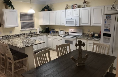 Surfside Beach House | Spacious 6 Bedroom/3 Full Baths ~ Short Walk To The Beach!