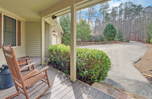 Toccoa House | Spacious 7-bedroom lakefront at Currahee Club