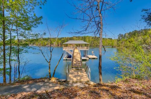 Crane Hill House | Spacious Alabama Retreat - Deck, Grill & Fire Pit!