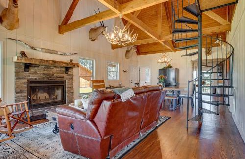Crane Hill House | Spacious Alabama Retreat - Deck, Grill & Fire Pit!